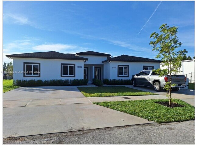 Primary Photo - 12090 SW 213th St