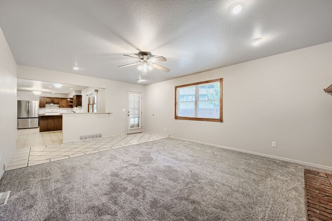Building Photo - 2821 Serendipity Cir E