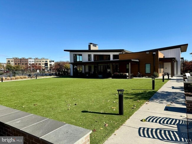 Building Photo - 43544 Jefferson Park St