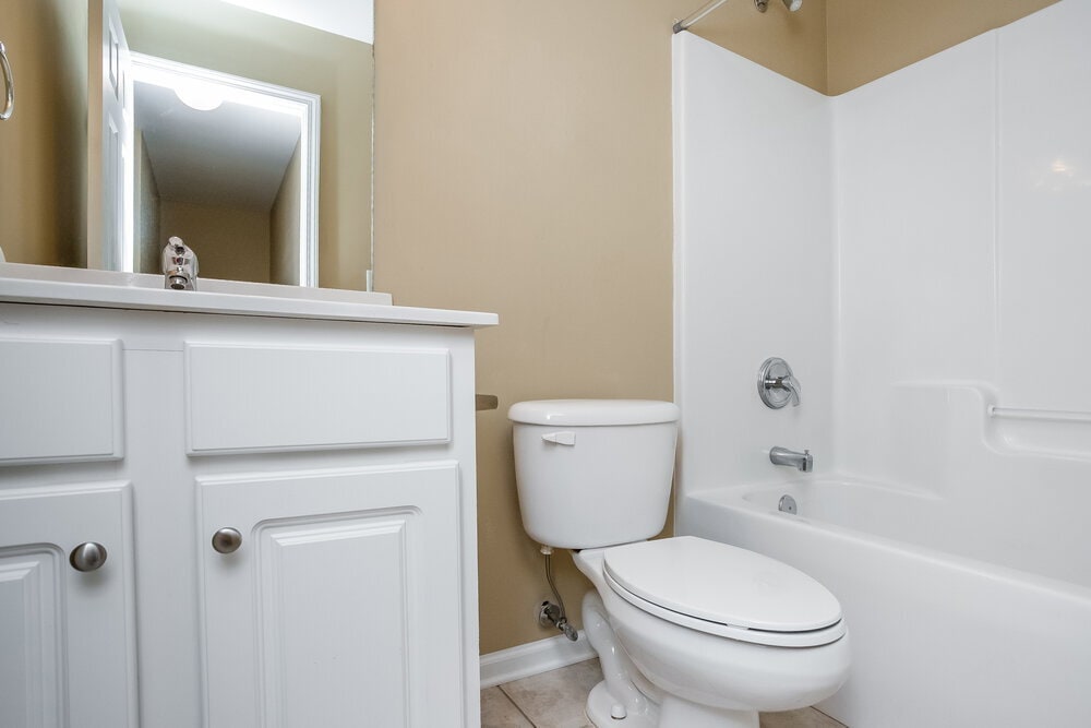 Building Photo - 50 Cottage Ln