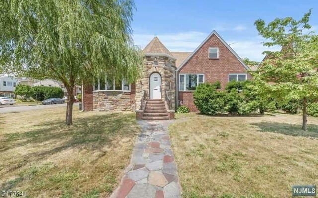 Building Photo - 532 Piaget Ave