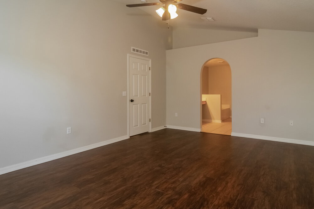 Building Photo - 4650 Salamander St