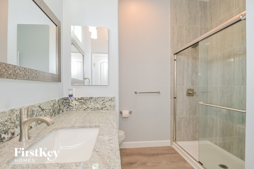 Building Photo - 4271 N Red Sun Pl