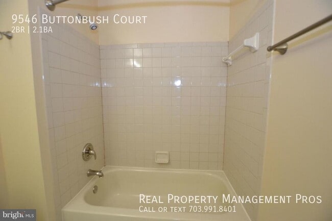 Building Photo - 9546 Buttonbush Ct