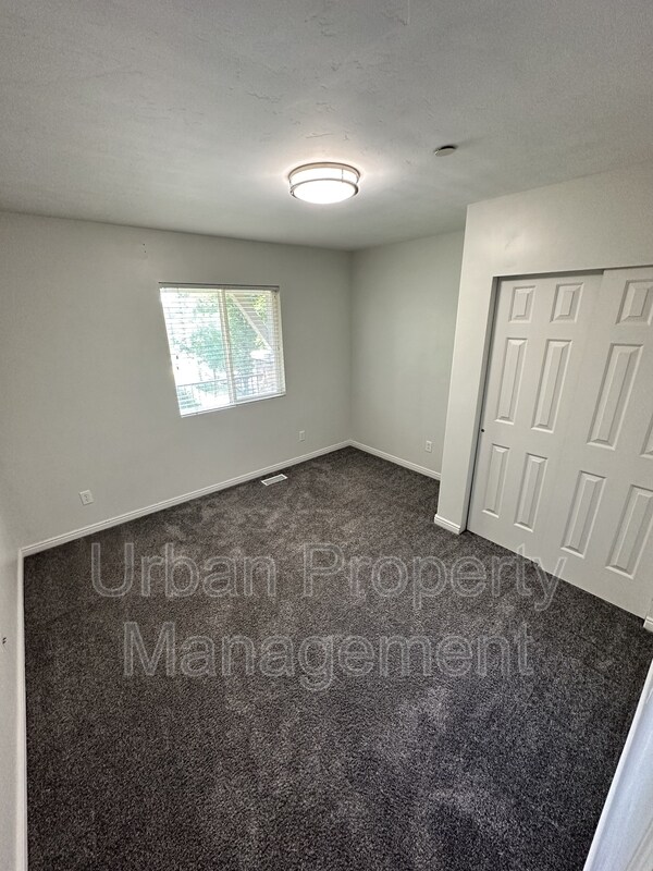 Building Photo - 11467 Open View Ln