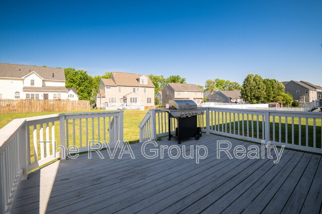 Building Photo - 4900 Lofton Dr