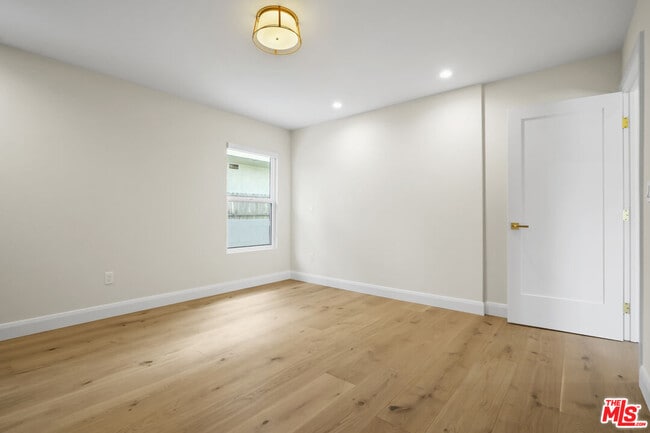 Building Photo - 4762 Charters Ave