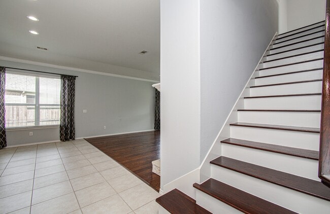 Building Photo - 7142 Breton Bay Pass