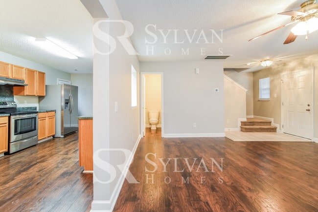 Building Photo - Carve Out a Great Life Here!