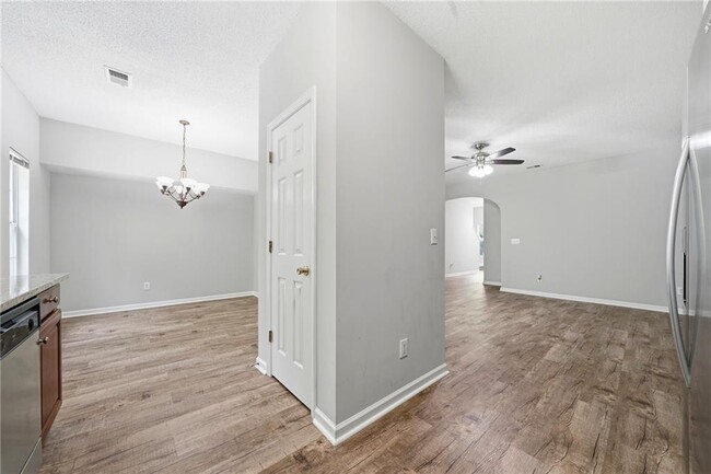 Building Photo - 5682 Lawley Rd