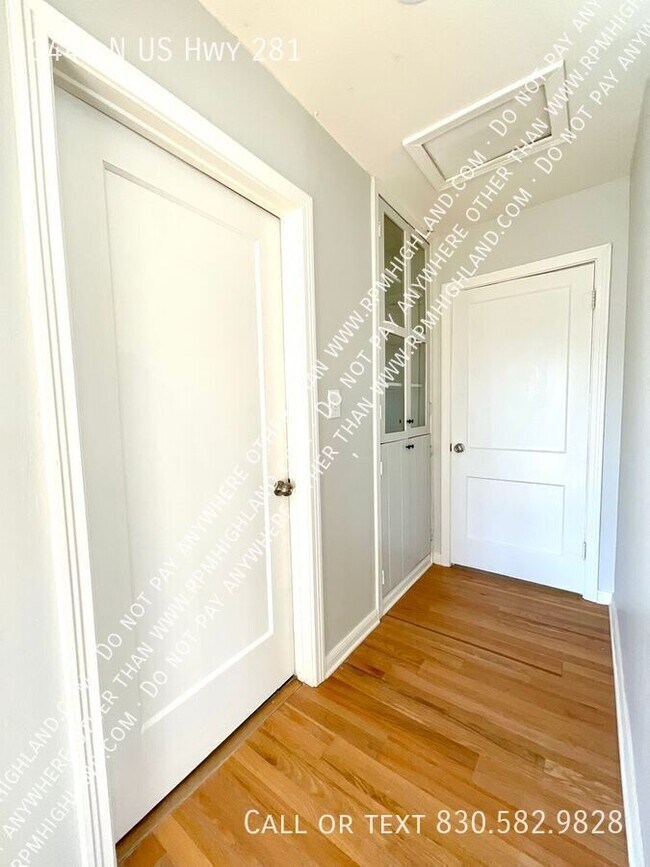 Building Photo - 3442 N U.S. Hwy 281