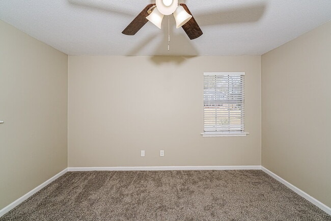 Building Photo - 1416 Maralyn Dr