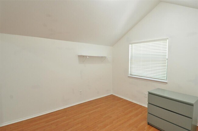 Building Photo - 9902 Talleyran Dr
