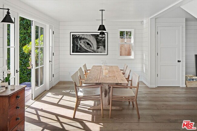 Building Photo - 821 Nowita Pl