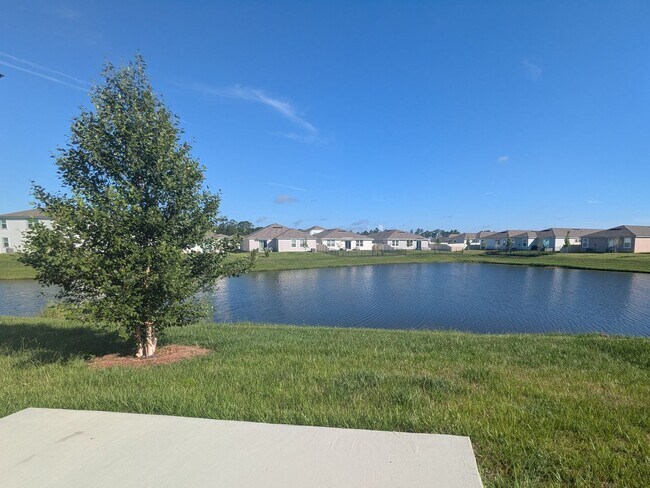 Building Photo - This is for an 18mo LEASE!! ENTRADA SUBDIV...