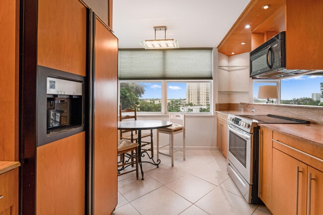 Building Photo - 1340 S Ocean Blvd