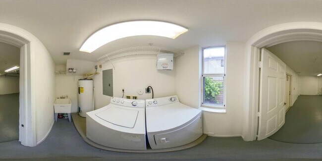 Building Photo - 2343 Vintage Dr