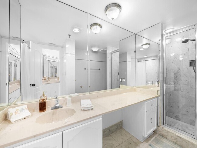 Building Photo - 2917 S Ocean Blvd