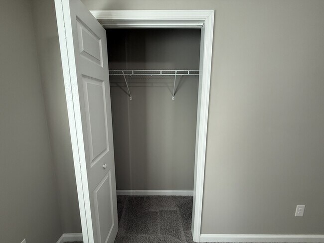 Building Photo - 1021 Sourwood Ct