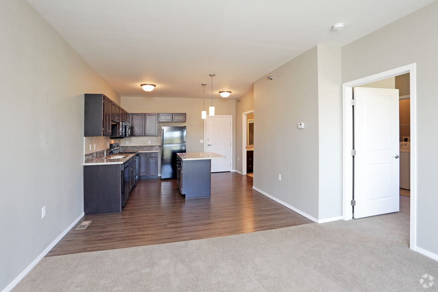 Living Room - The Bluffs at Willow Run