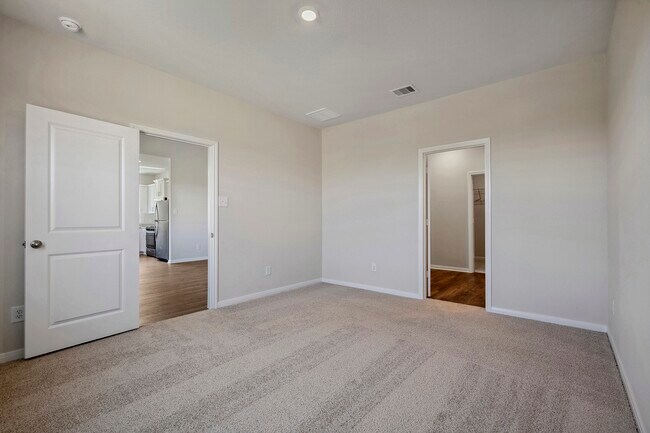 Building Photo - 10399 Red Cardinal Dr