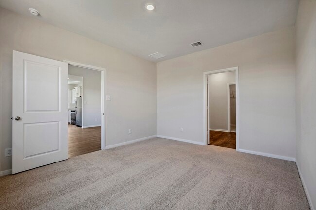 Building Photo - 10419 Red Cardinal Dr