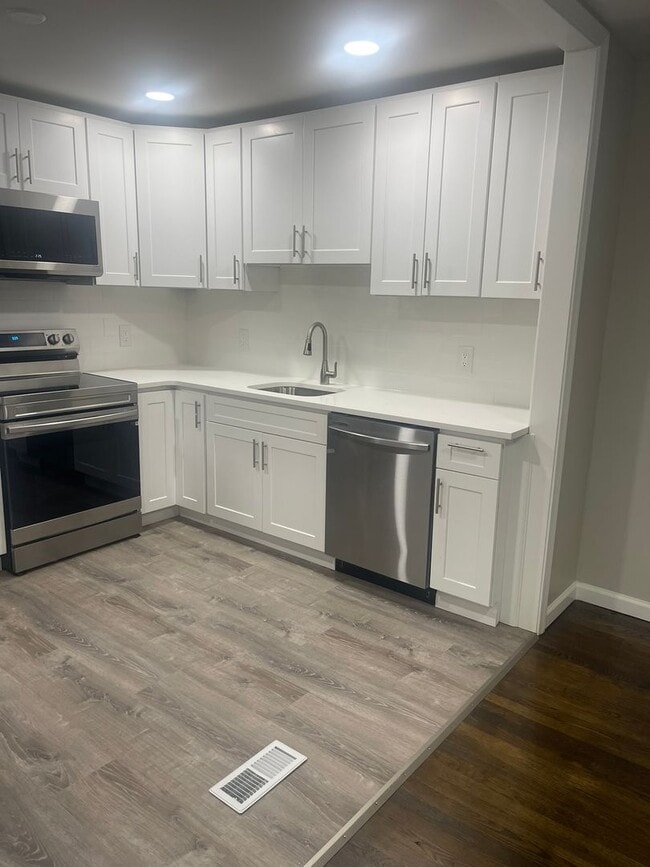 Building Photo - 4803 Paulson Dr