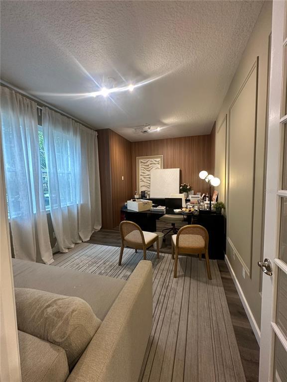 Building Photo - 15542 Gwinnett Dr