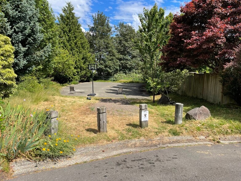 Basketball Court - 12707 87th Ct NE