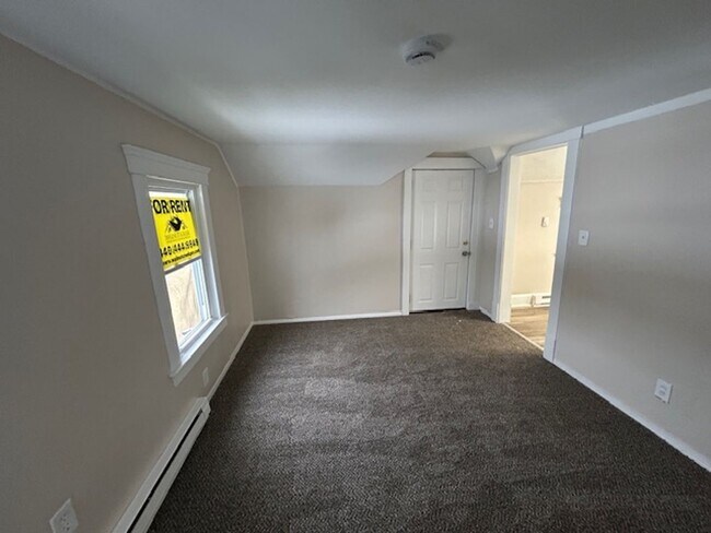 Building Photo - 518 Lake Ave