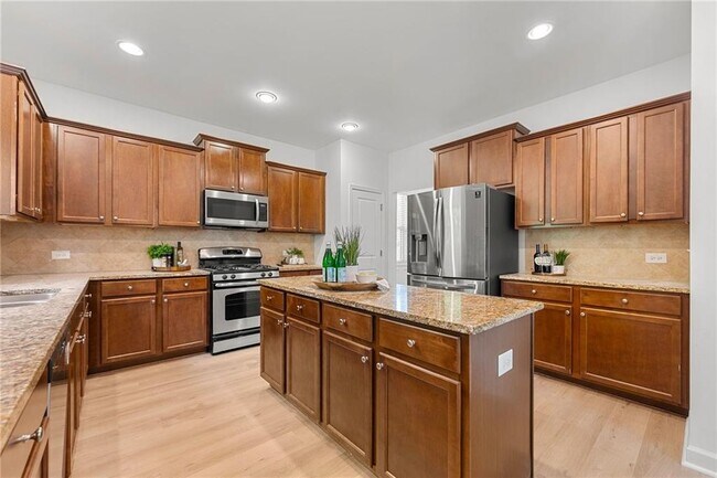 Building Photo - 325 Cranbrooke Cir