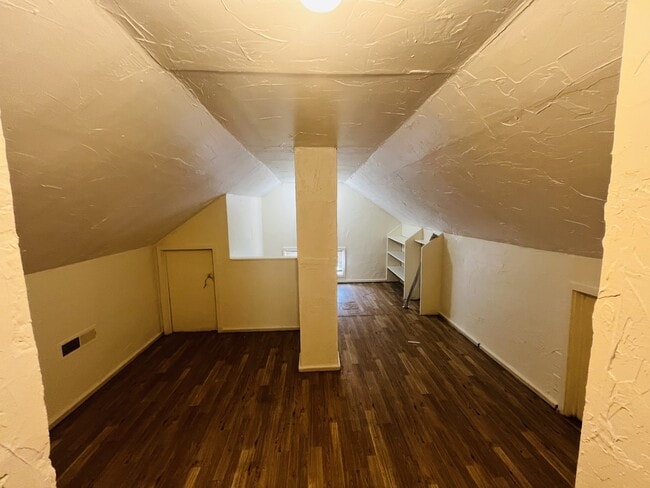 Building Photo - 602 North Blvd