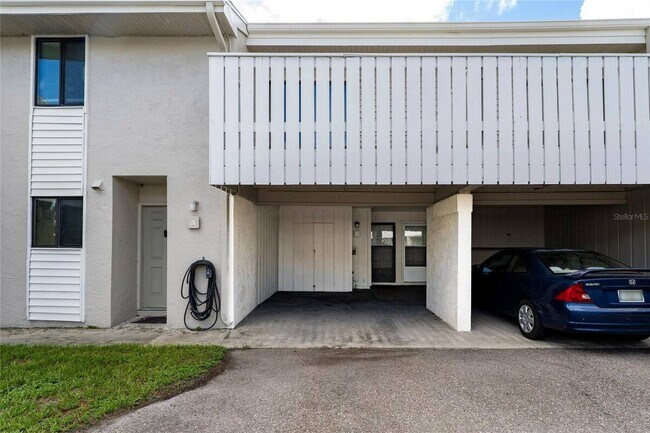Building Photo - 1412 Oak Pl