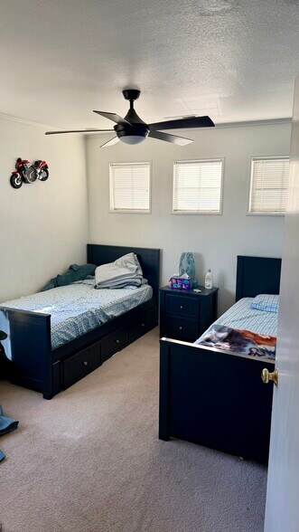 Building Photo - 752 Vinca Ct