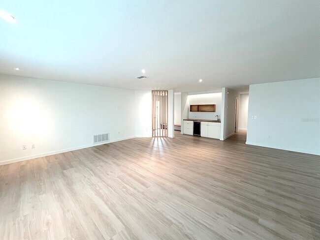 Building Photo - 19 Cedarfield Ct