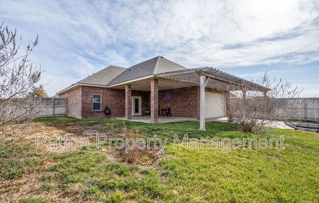 Building Photo - 7900 Shreveport Dr