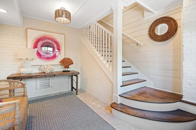 Building Photo - 221 Ocean Park Loop