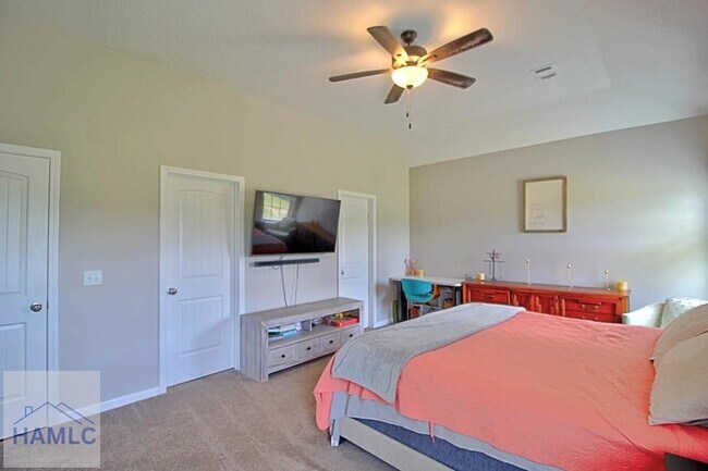 Building Photo - 50 Sunflower Cir NE