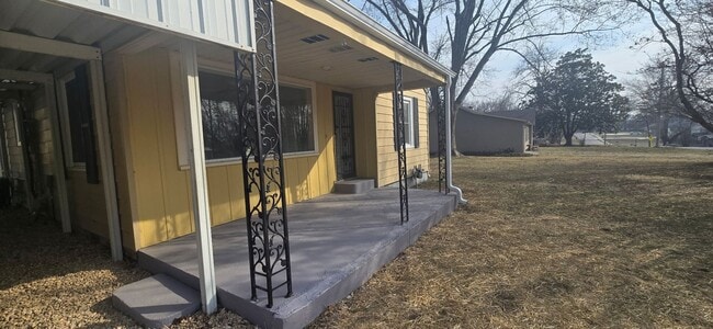 Building Photo - 2 Bed / 1 Bath + Bonus Room – SE Springfield/Galloway