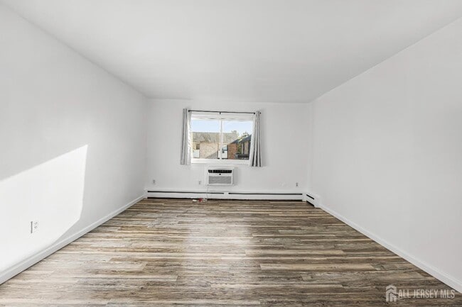 Building Photo - 128 Cricket Ln