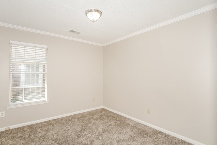 Building Photo - 4550 Cedar Leaf Cove