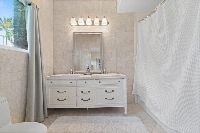 Building Photo - 3 Ocean Ln