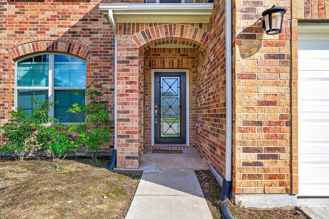 Building Photo - 8114 Royal Palm Ct