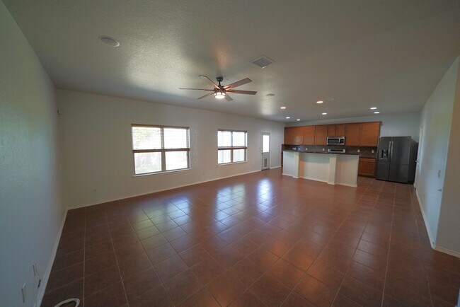 Building Photo - Great 4 Bedroom Home Now Available in Cibo...