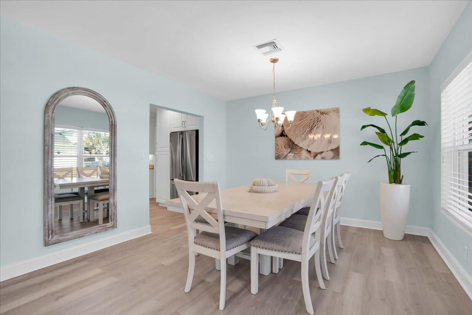 Building Photo - 115 Leland St SE