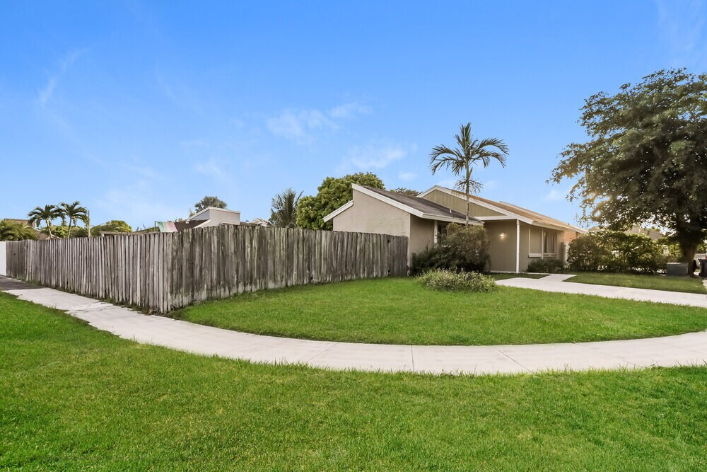 Building Photo - 12340 SW 207th Terrace