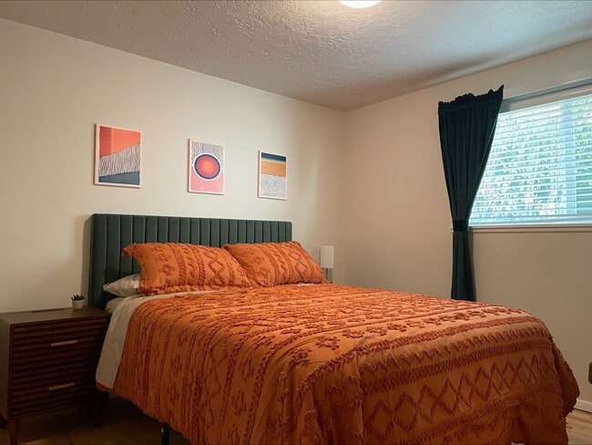 1 Bedroom - 627 S Bitteroot Dr