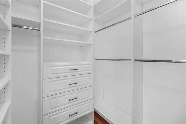 Building Photo - 13131 Luxbury Loop