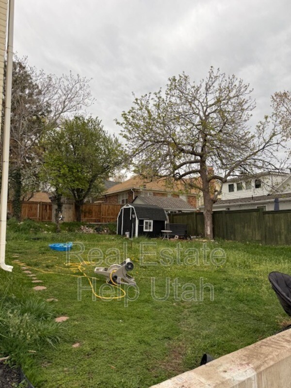 Building Photo - 365 S Elizabeth St