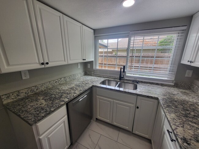 Building Photo - 2623 San Sabastian Cir
